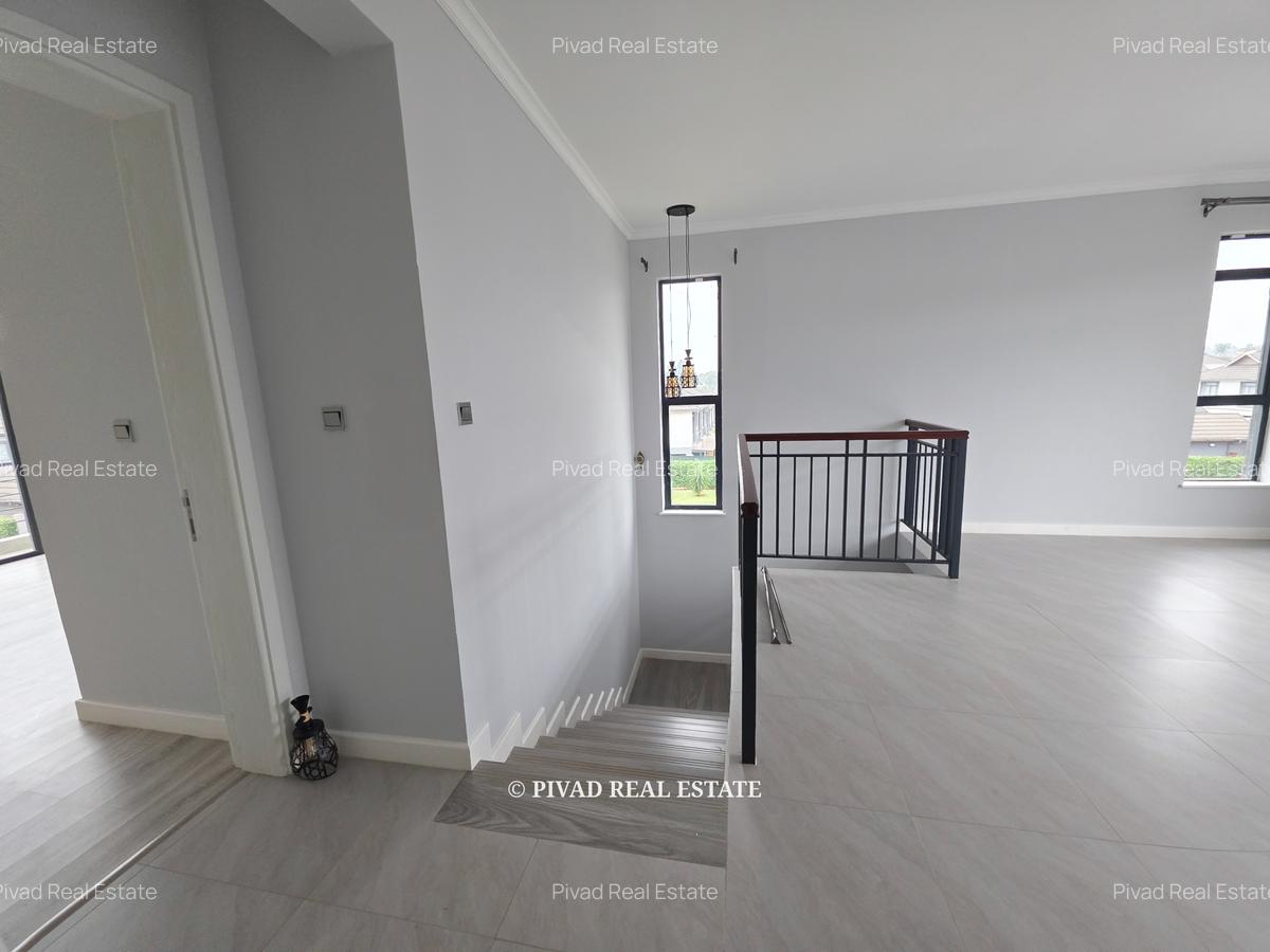 4 Bed Villa with Swimming Pool in Runda - 11