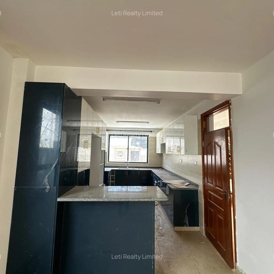 4 Bed Townhouse with En Suite in Lavington - 5
