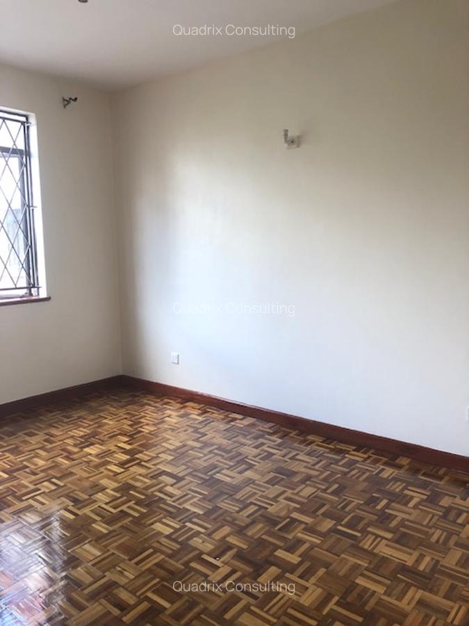 Serviced 2 Bed Apartment with En Suite at Argwings Khodeck Road - 7