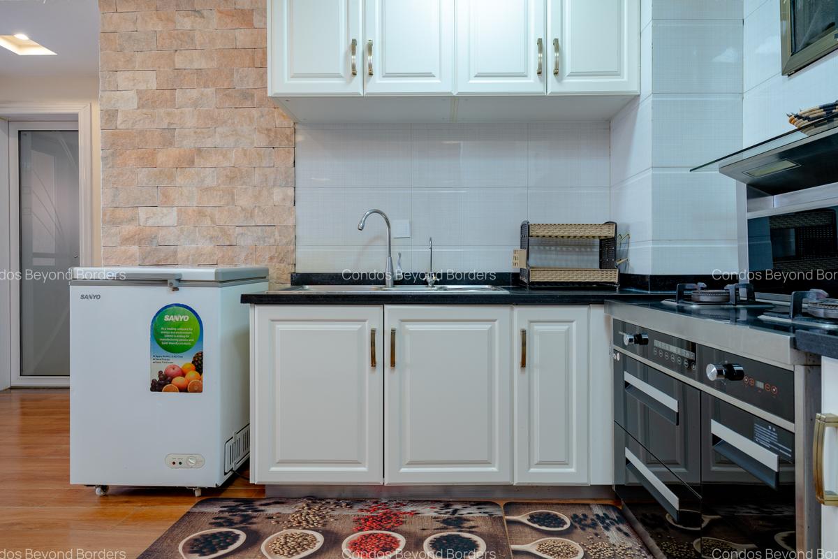 Serviced 2 Bed Apartment with En Suite at Turbo Road - 8