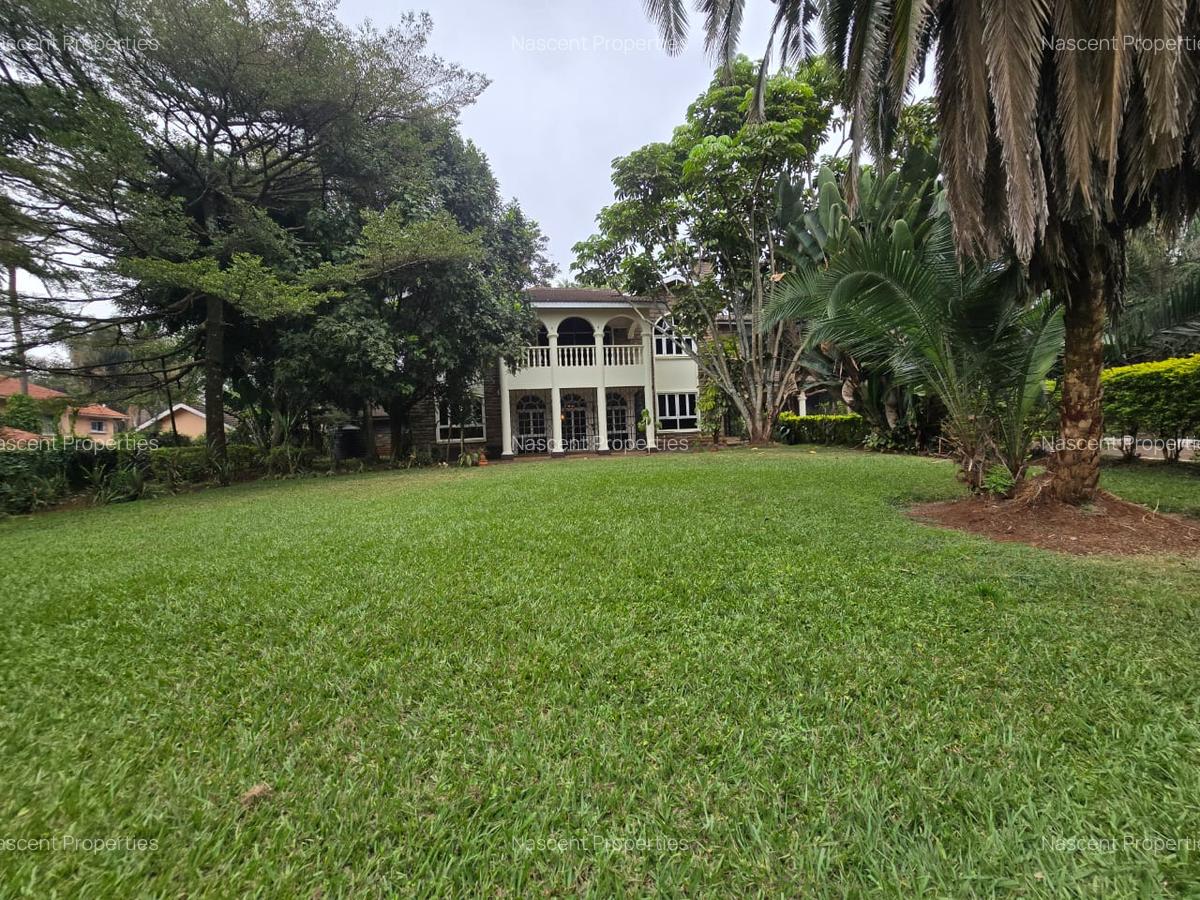 4 Bed House with En Suite at Hillview - 2