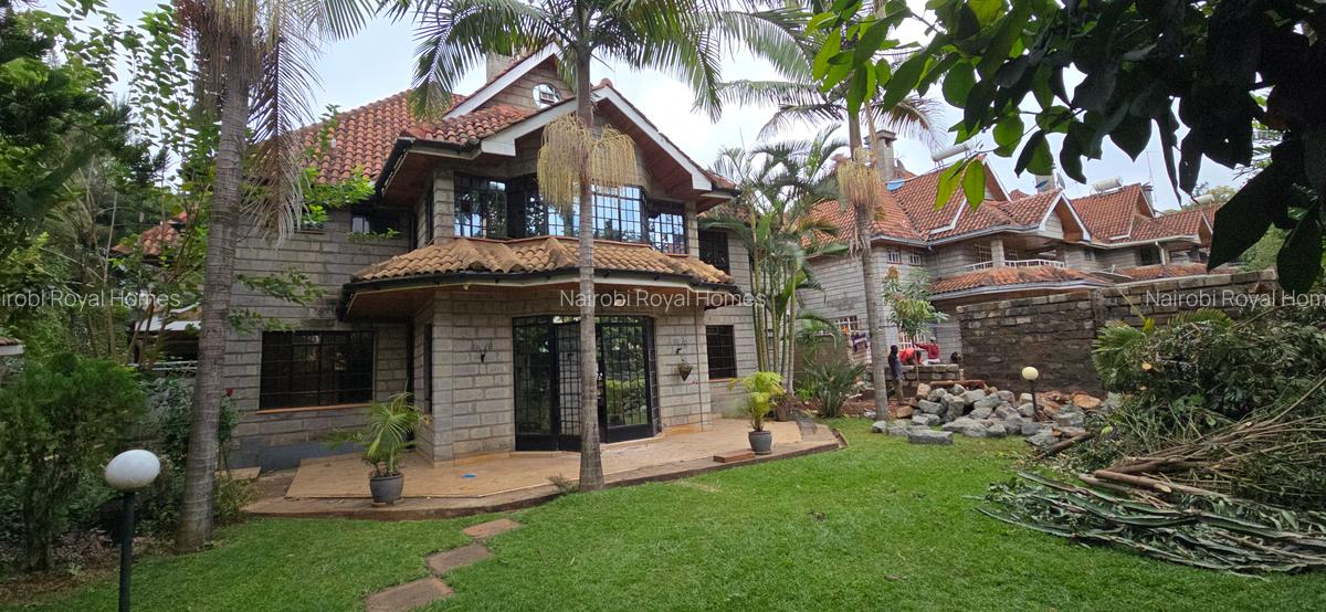 5 Bed Townhouse with En Suite at Lavington Green - 4