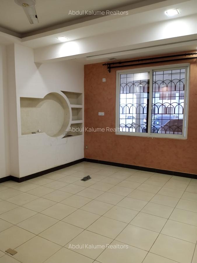 Serviced 2 Bed Apartment with En Suite at Kizingo - 15