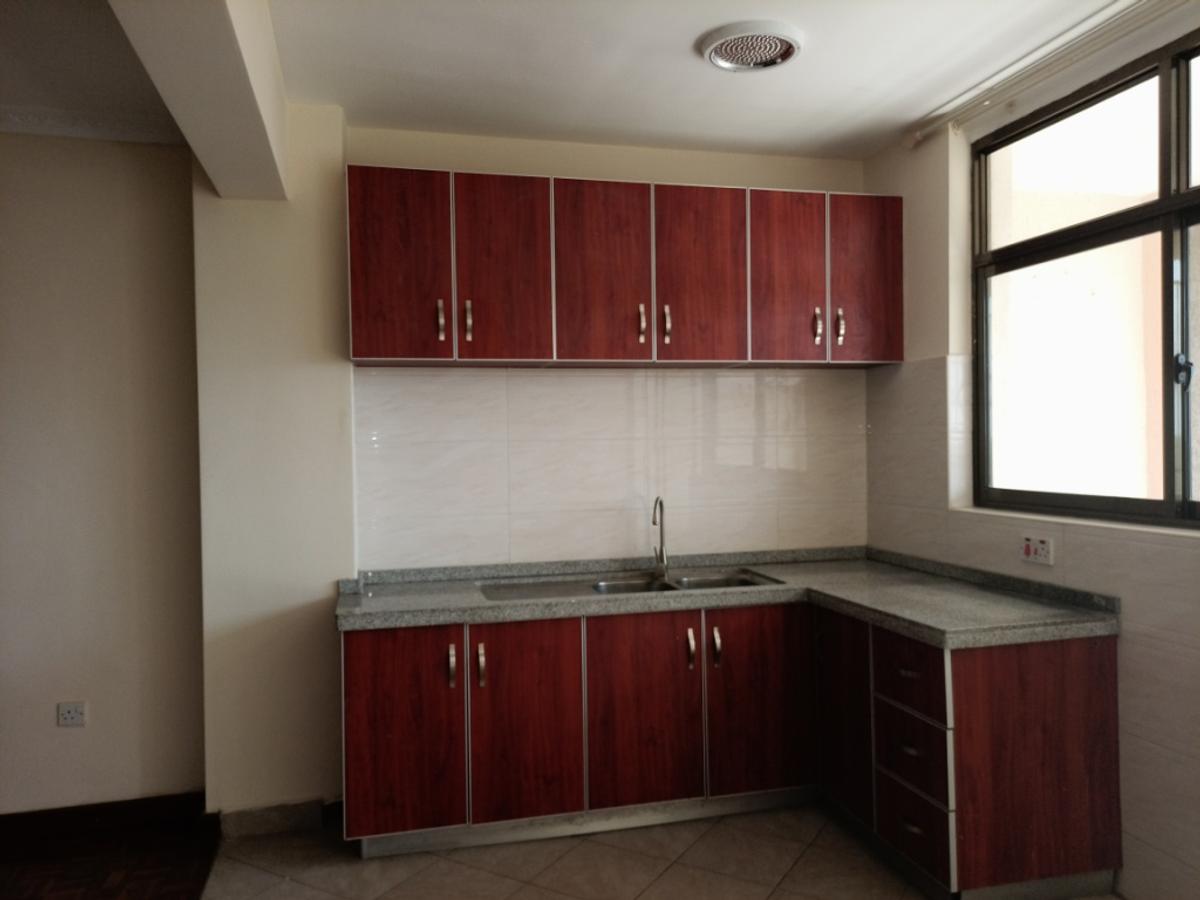 3 Bed Apartment with En Suite at Kilimani Estate Nairobi - 3