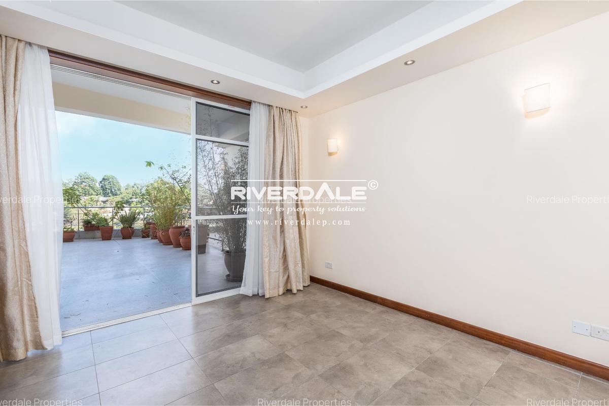 2 Bed Apartment with En Suite in Spring Valley - 7