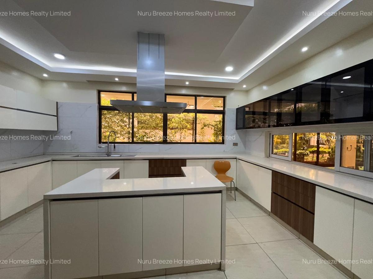 5 Bed Townhouse with En Suite in Kileleshwa - 3