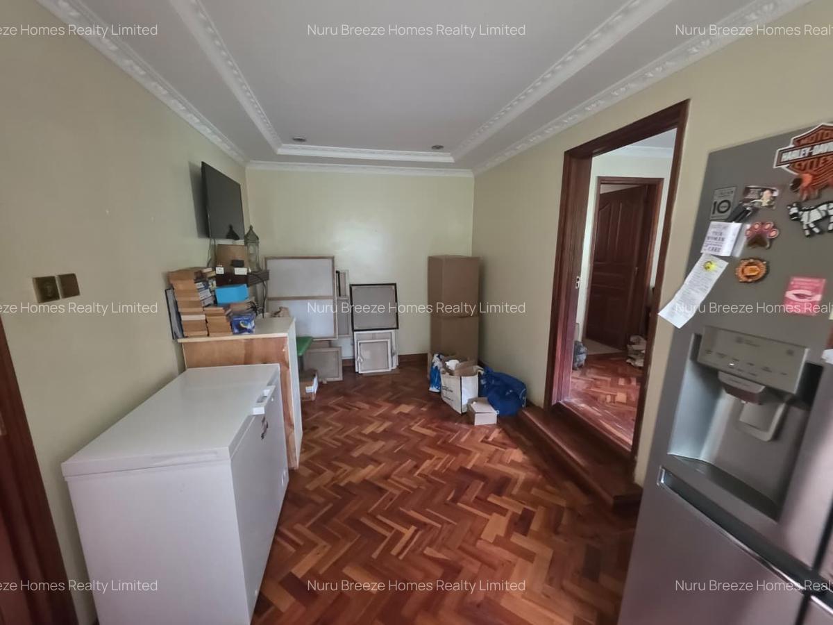 5 Bed House with En Suite in Kyuna - 10