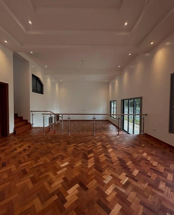 5 Bed House with En Suite in Loresho - 2