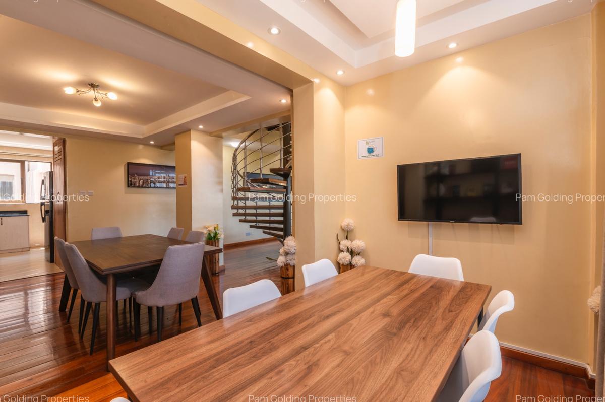 4 Bed Apartment with En Suite in Rhapta Road - 4