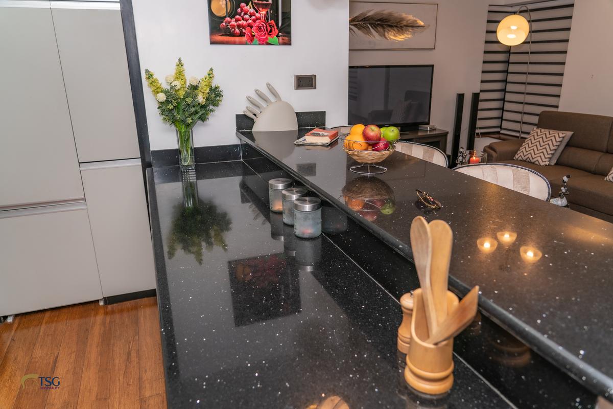 Serviced 2 Bed Apartment with En Suite at Wood Avenue - 14