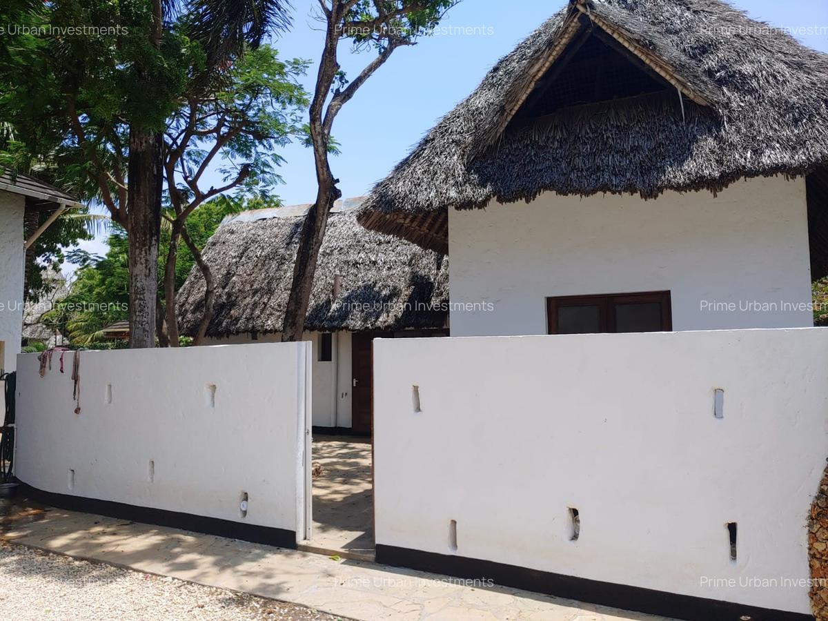 4 Bed House with En Suite at Diani Beach - 16