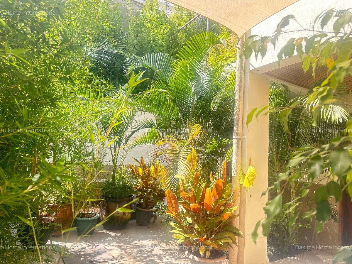 4 Bed Townhouse with En Suite in Spring Valley - 18