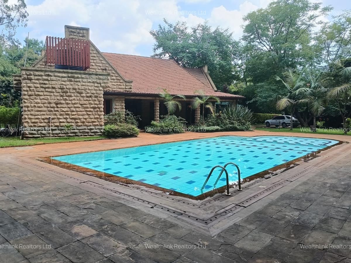 5 Bed Townhouse with En Suite at Karen - 4