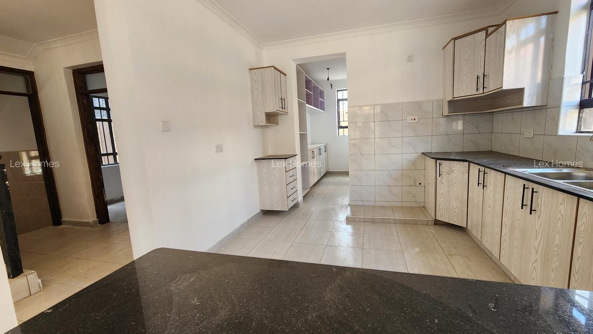 4 Bed House with En Suite at Rimpa Road - 7