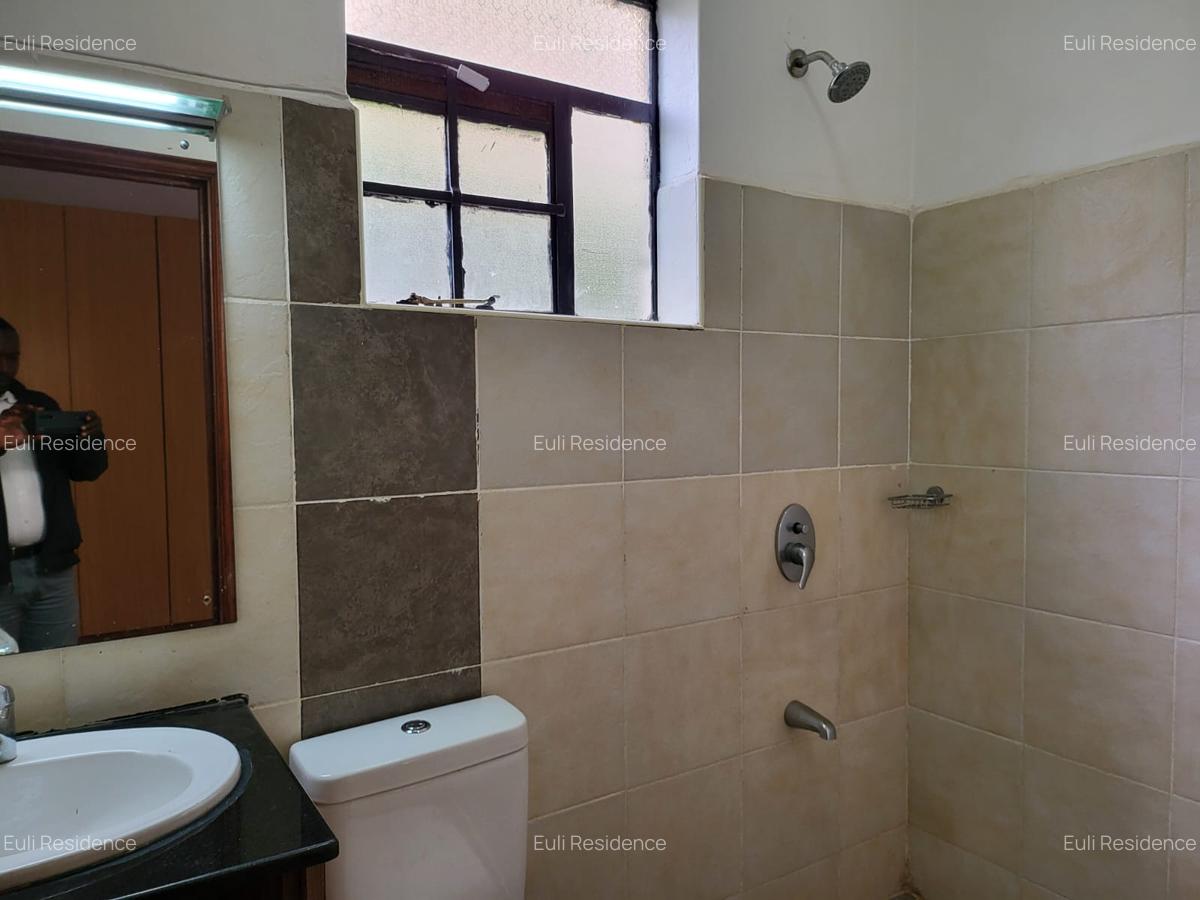 5 Bed Townhouse with En Suite at Kirawa Rd - 18