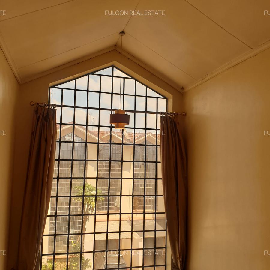 4 Bed Villa with En Suite in Lavington - 3