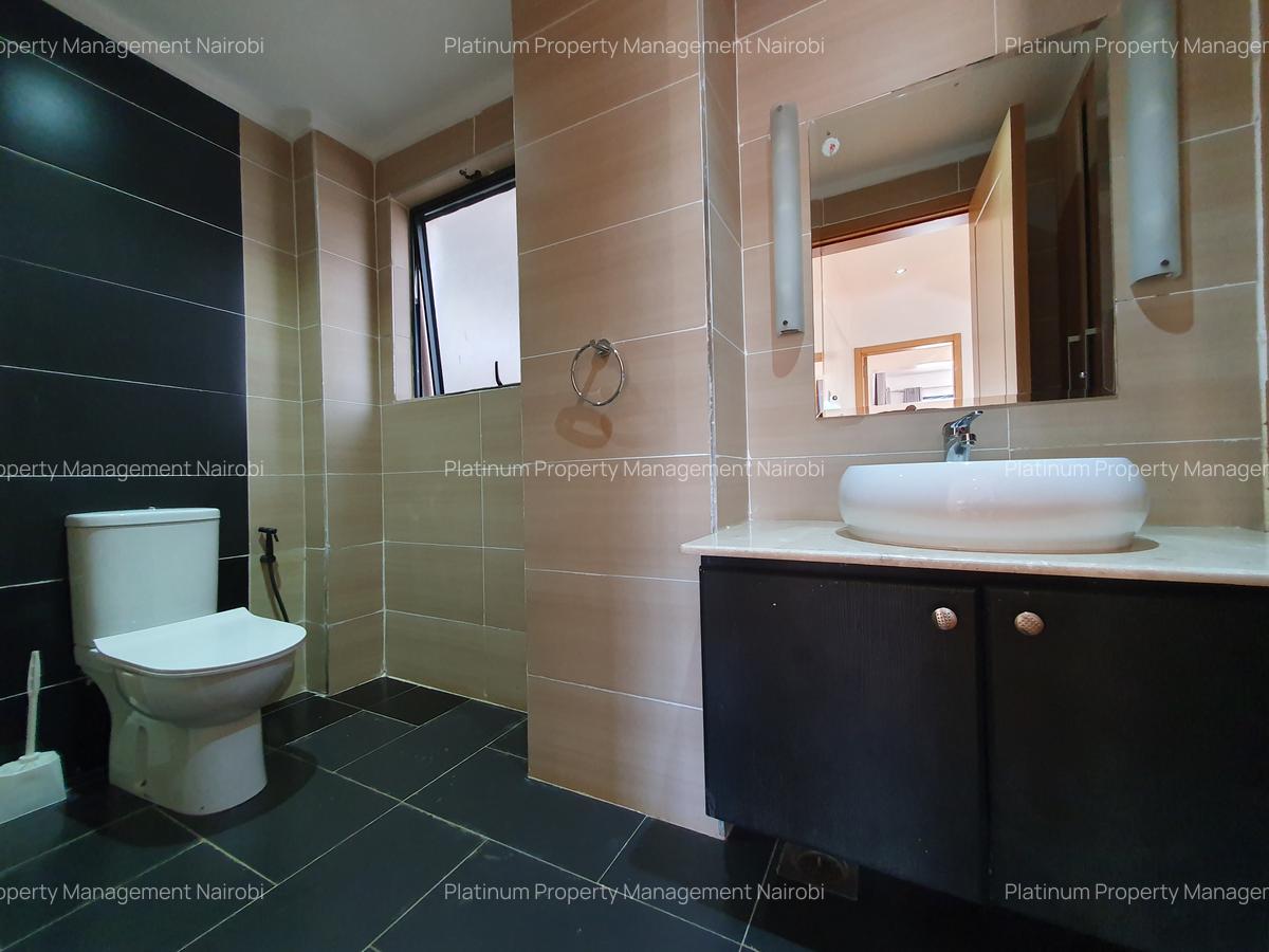 Serviced 2 Bed Apartment with En Suite at Westlands Rd - 16