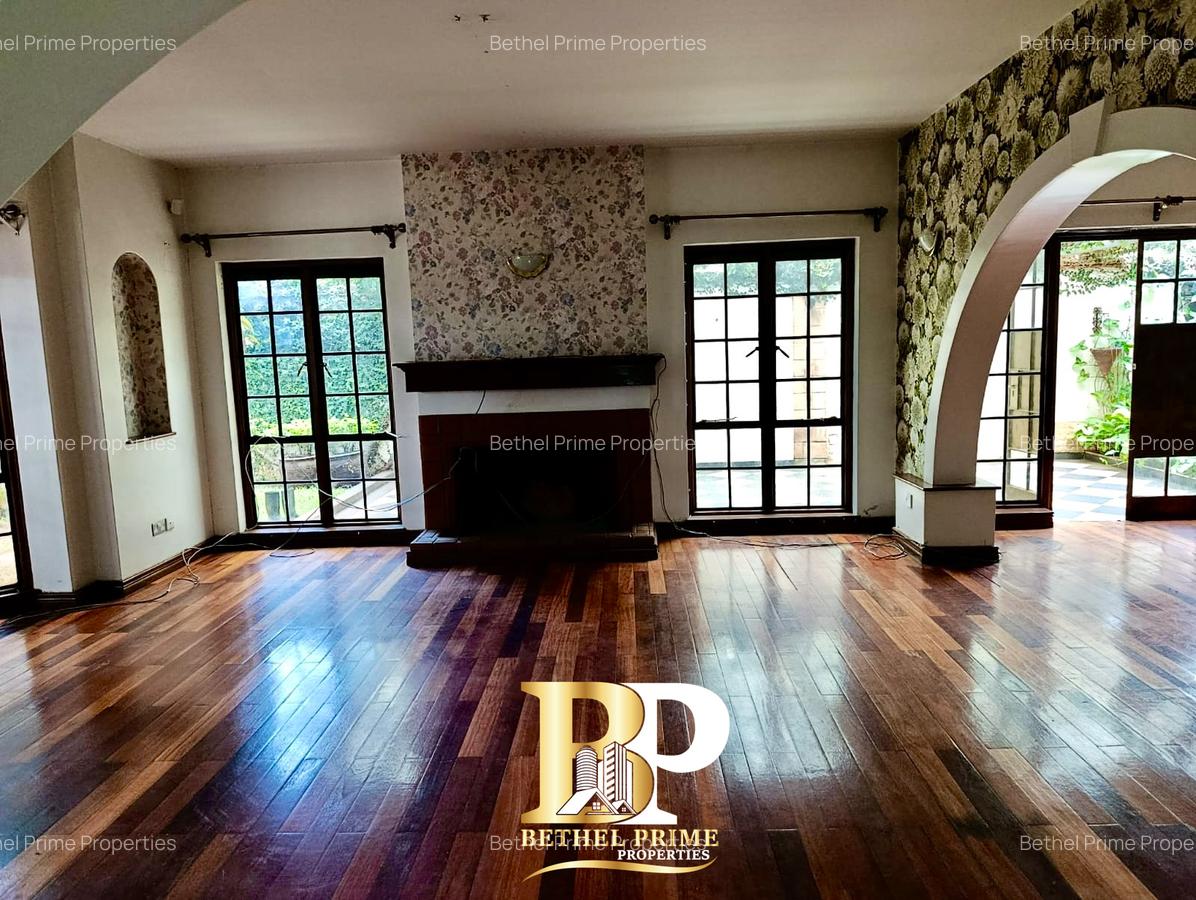 4 Bed Townhouse with En Suite in General Mathenge - 2