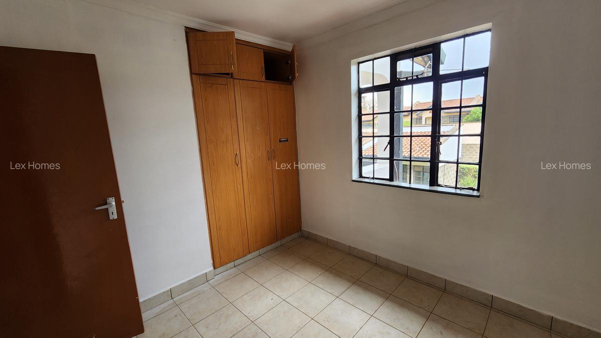 3 Bed House with En Suite at Masai Lodge - 12