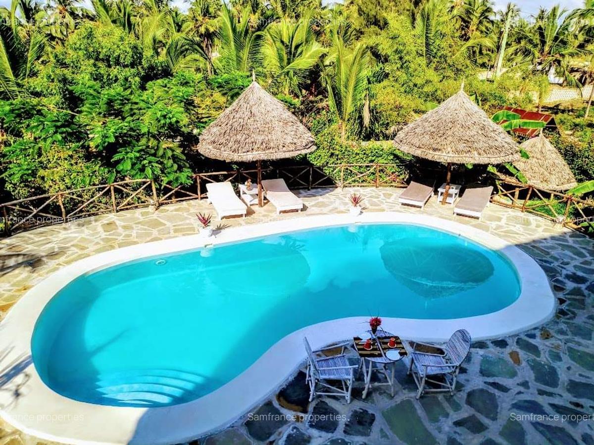 6 Bed Villa with En Suite at Jacaranda Watamu - 3