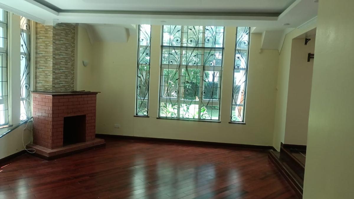 5 Bed Townhouse with En Suite in Lavington