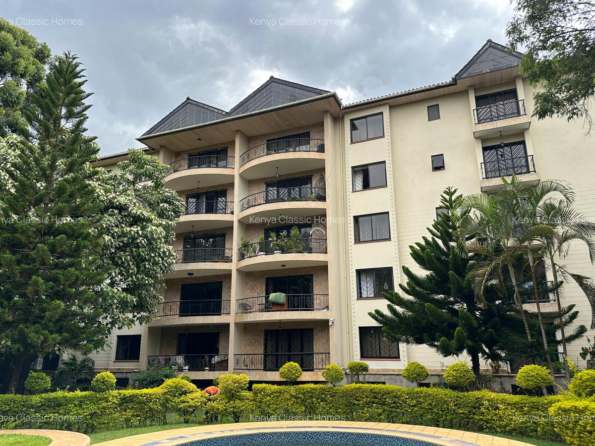 3 Bed Apartment with En Suite at Lavington - 1