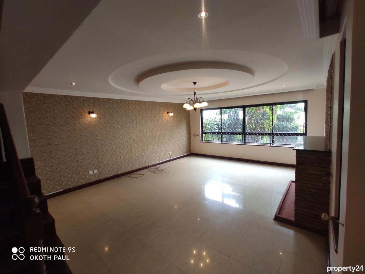 5 Bed Townhouse with En Suite in Lavington - 9