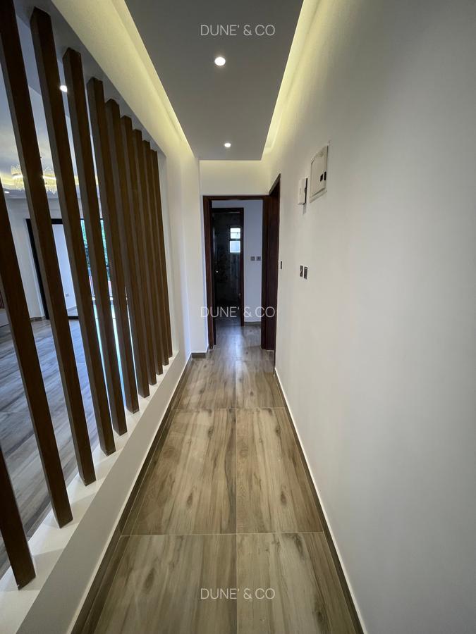 Serviced 2 Bed Apartment with En Suite in Westlands Area - 10