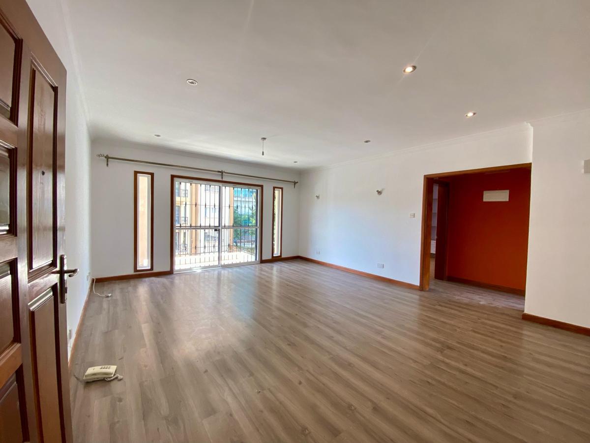 2 Bed Apartment with En Suite in Kilimani - 3