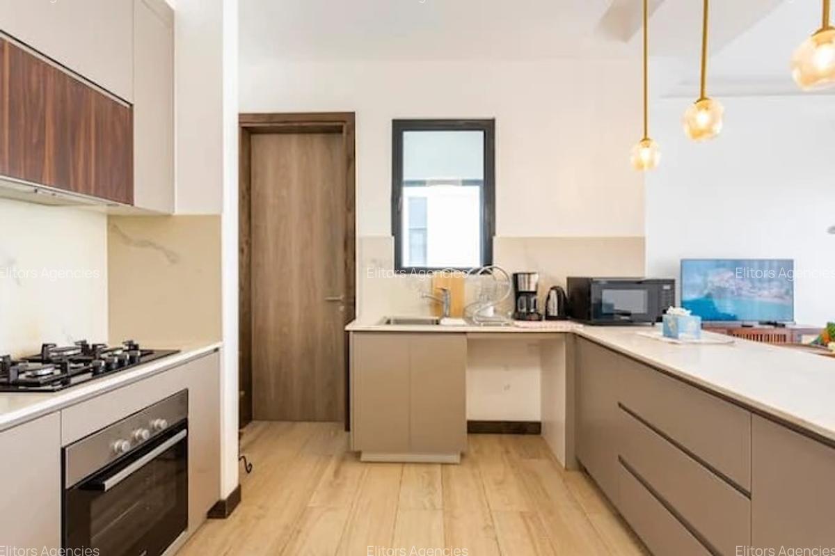 Serviced 2 Bed Apartment with En Suite at Two Rivers - 4