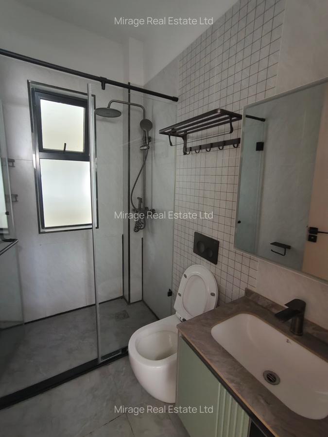 5 Bed Apartment with Swimming Pool in Kilimani - 18