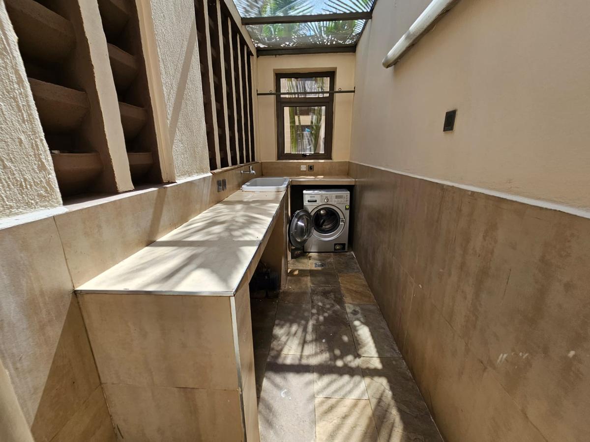 4 Bed House with En Suite in Kileleshwa - 15