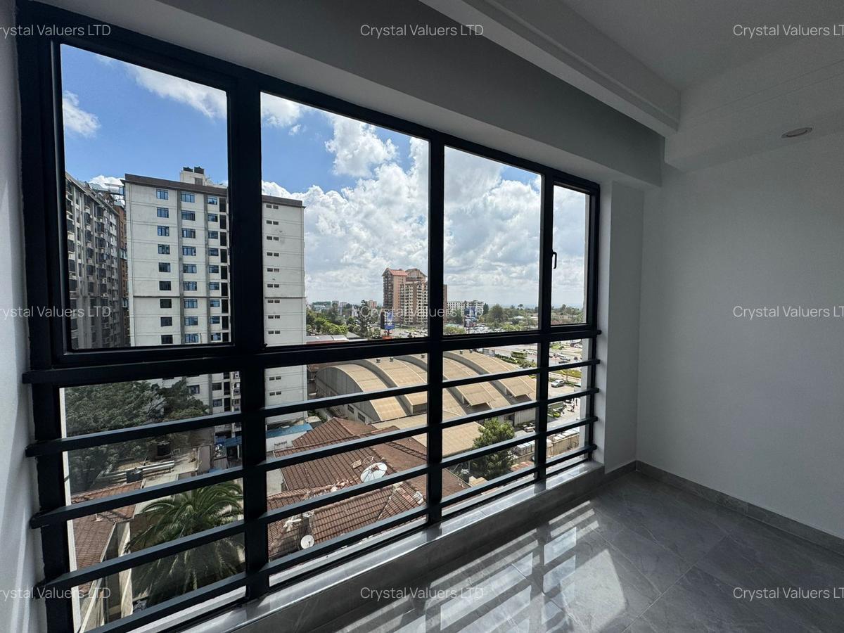 2 Bed Apartment with En Suite in Kilimani - 4