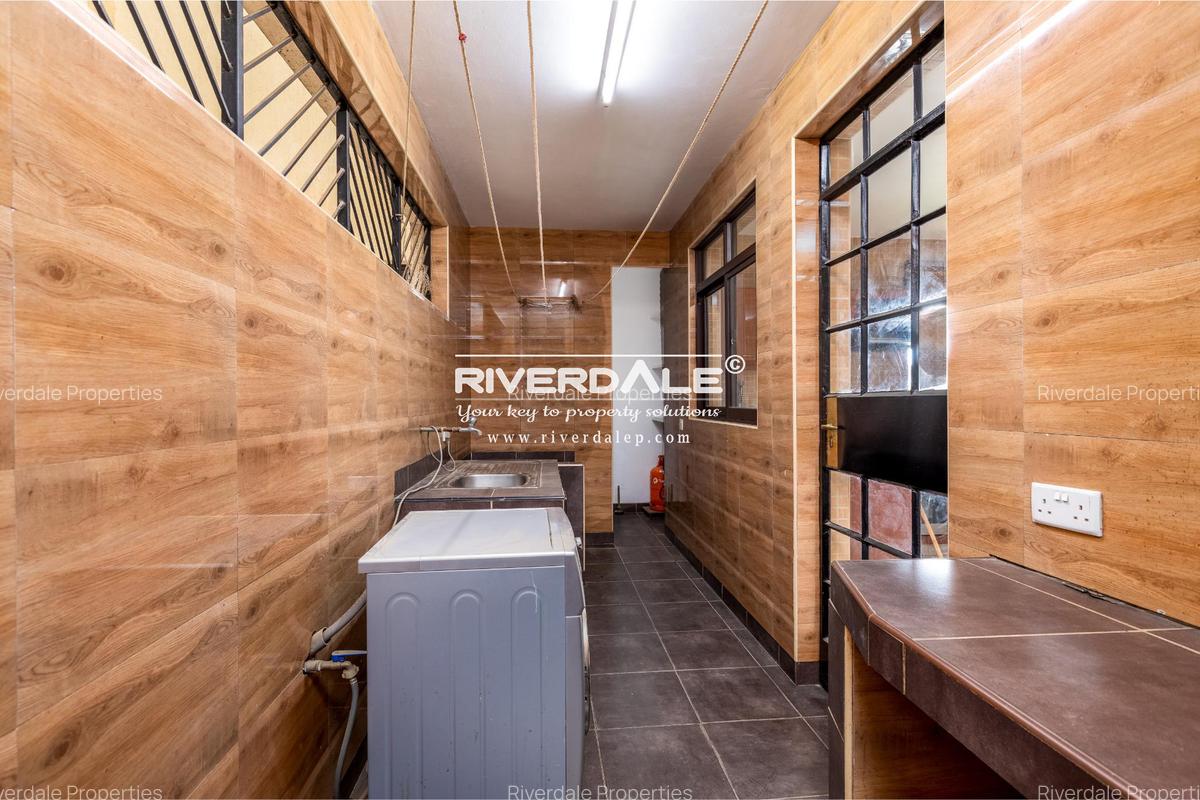 Furnished 4 Bed Apartment with En Suite in Parklands - 7