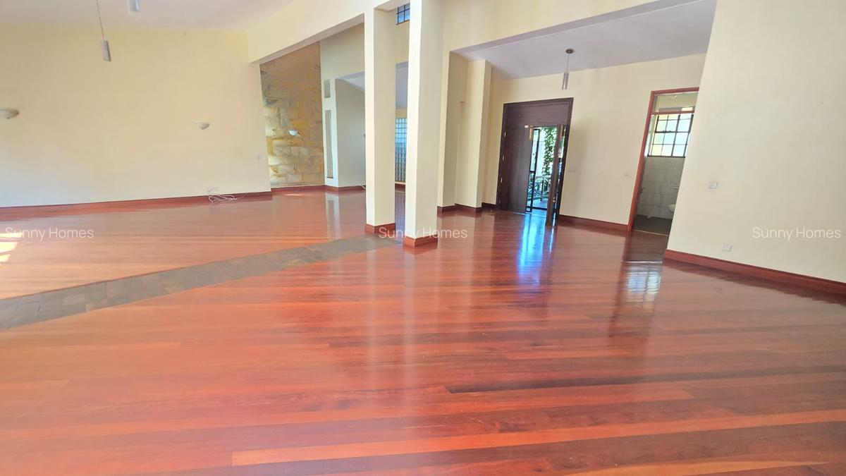 5 Bed House with En Suite at Runda. - 4