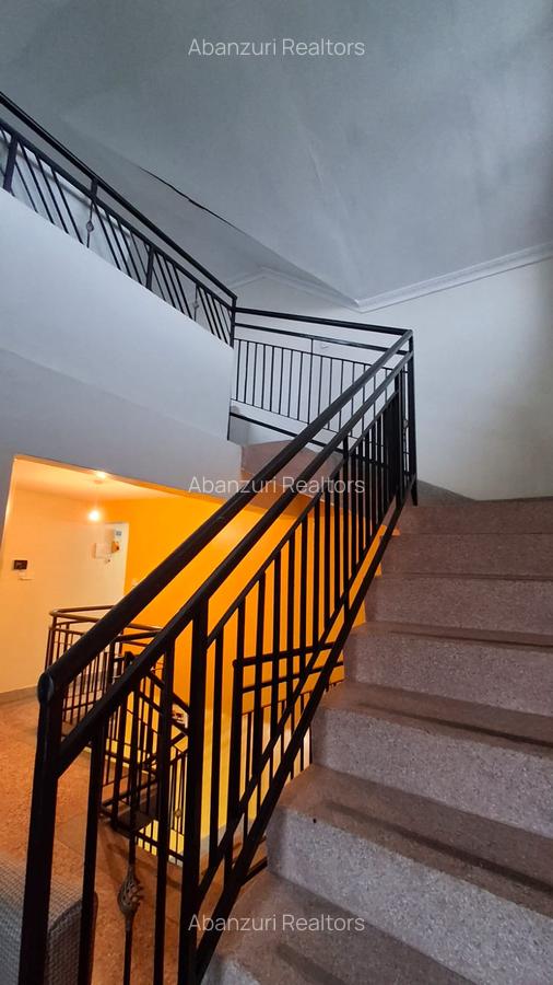 4 Bed Townhouse with En Suite at Kerarapon Drive - 5