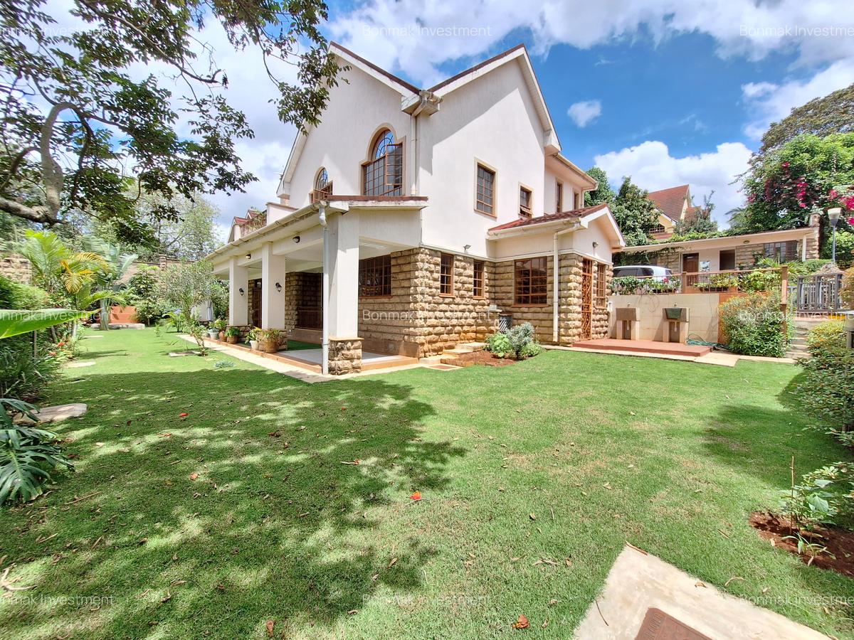 4 Bed Townhouse with En Suite at Rossylin Lone Tree - 15