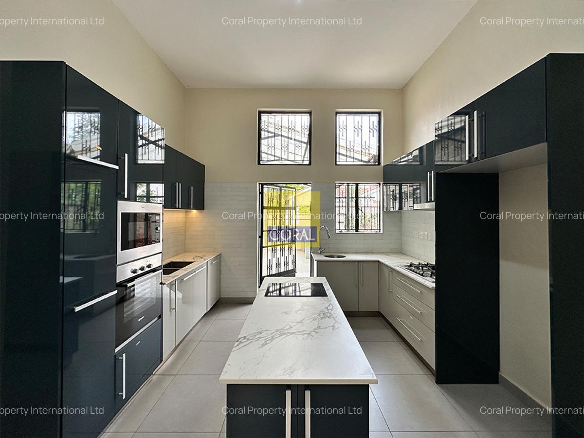 5 Bed Townhouse in Brookside - 3