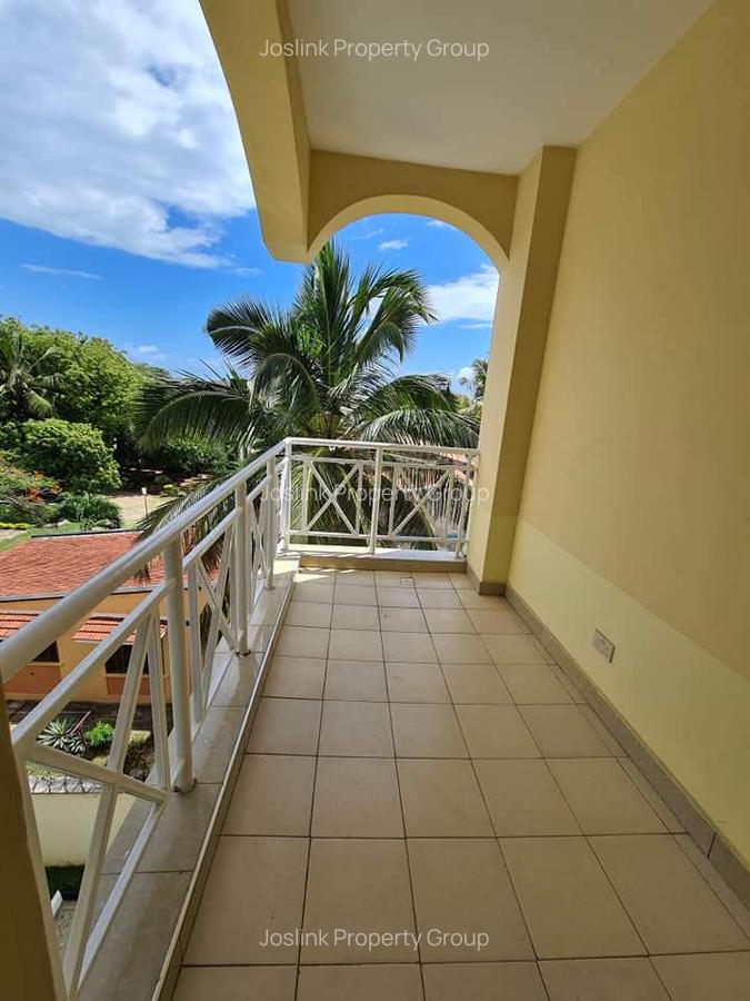 3 Bed Apartment with En Suite in Nyali Area - 5