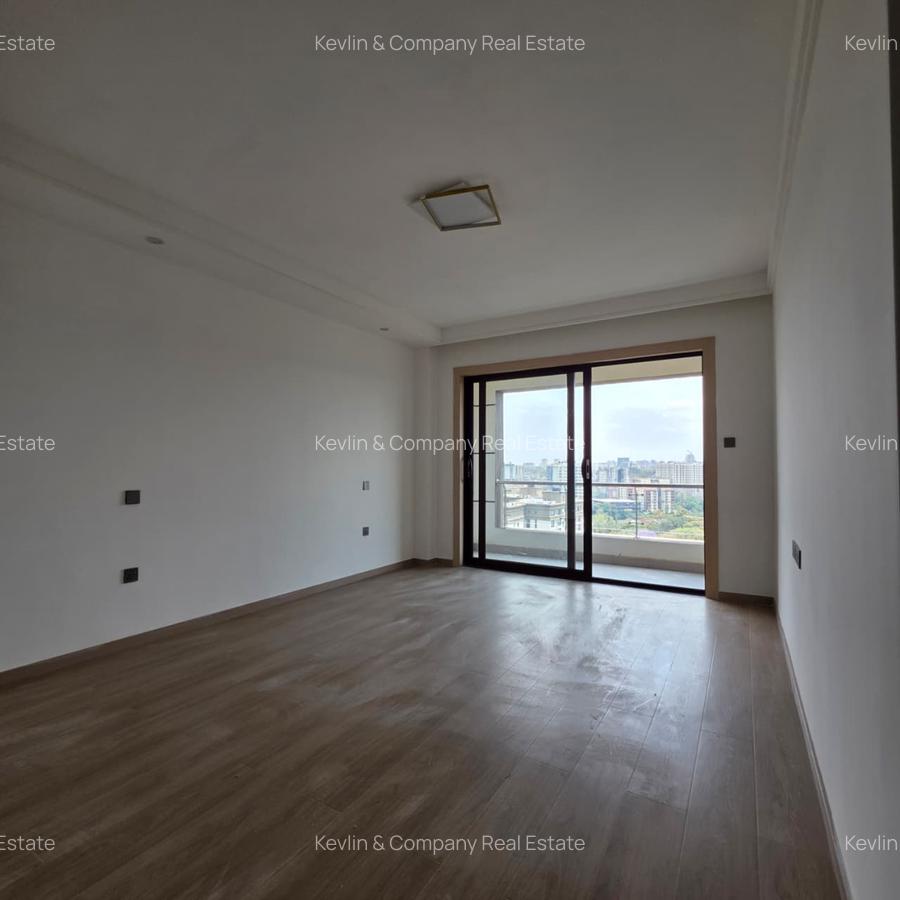 3 Bed Apartment with En Suite in Riverside - 16