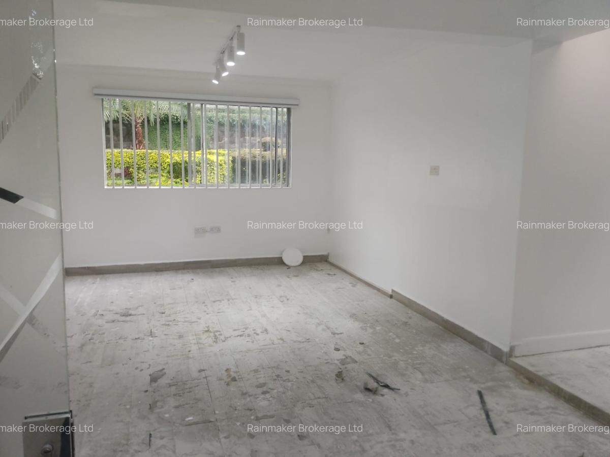 5 Bed House with En Suite in Nyari - 5