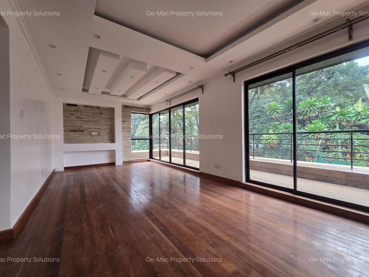 4 Bed Townhouse with En Suite in Lavington - 12