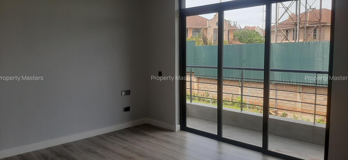 3 Bed Villa with En Suite at Five Star Estate - 20