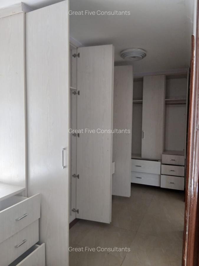 4 Bed House with En Suite in Runda - 10