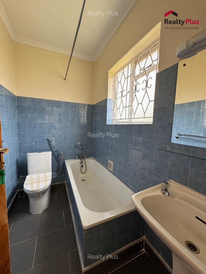 5 Bed Townhouse with En Suite in Loresho - 13