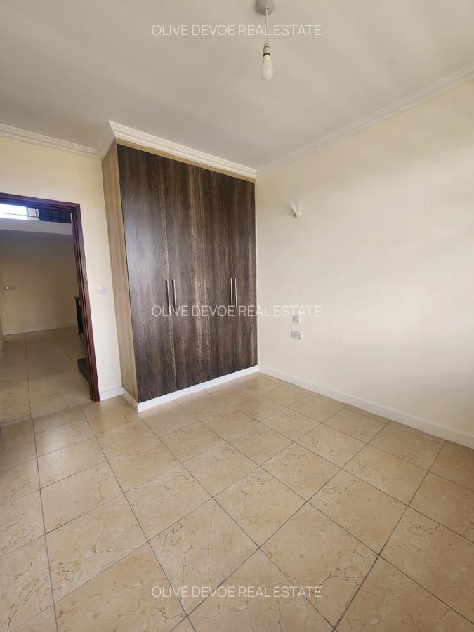 5 Bed Townhouse with En Suite in Syokimau - 13