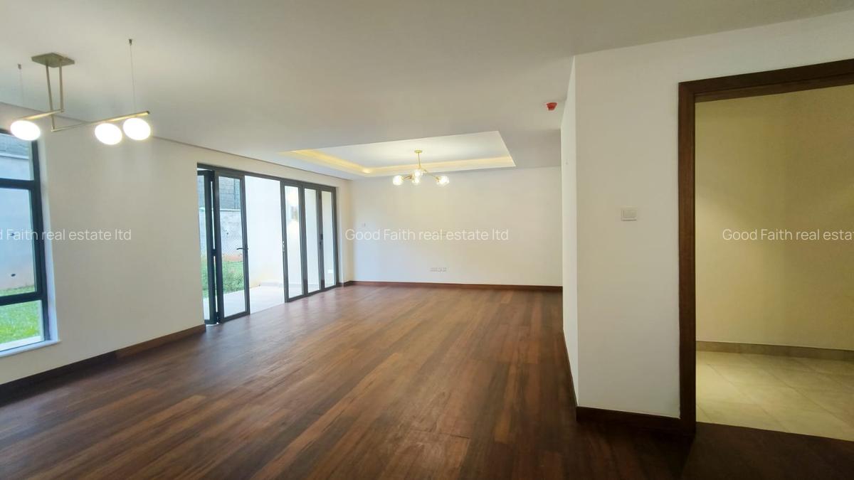 4 Bed House with En Suite at Two Rivers - 7