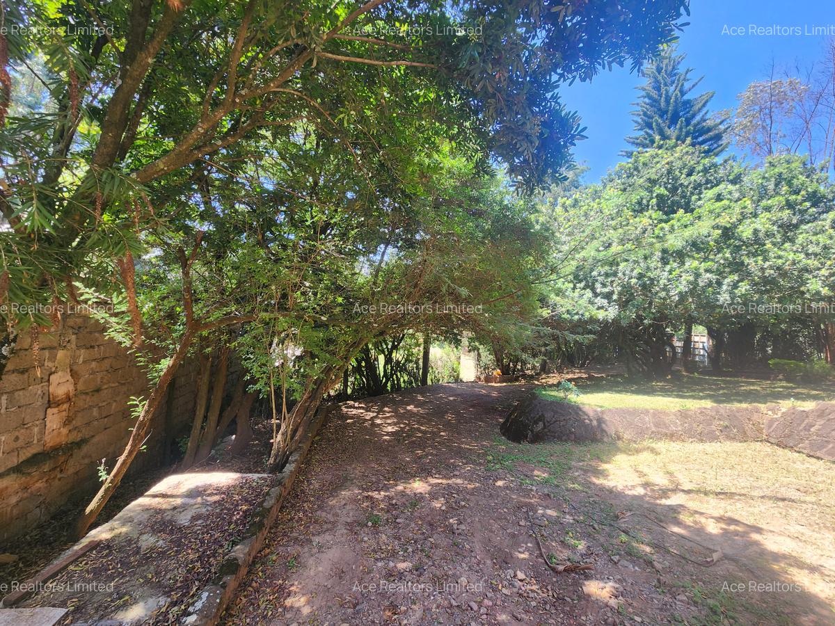 4 Bed House with En Suite at Mushroom Road - 2