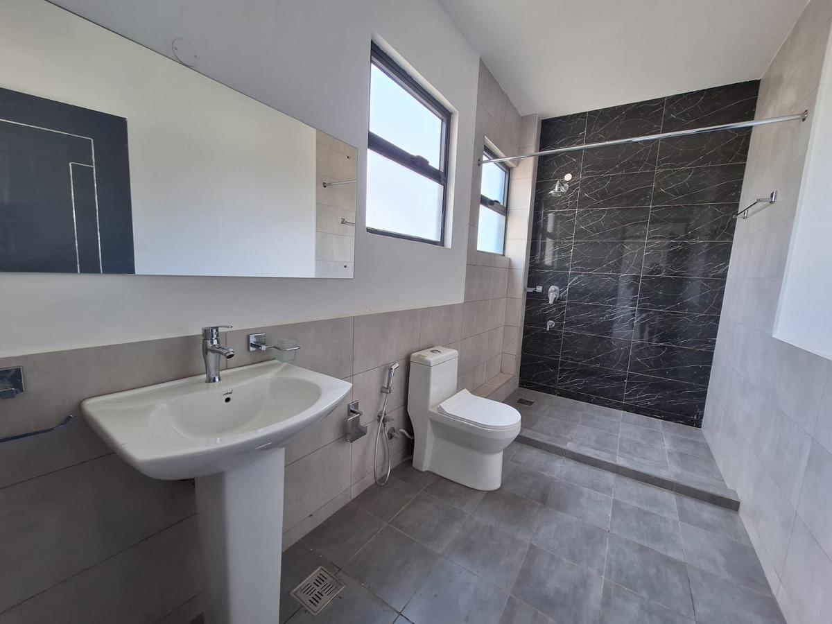 2 Bed Apartment with En Suite at Allsops - 2