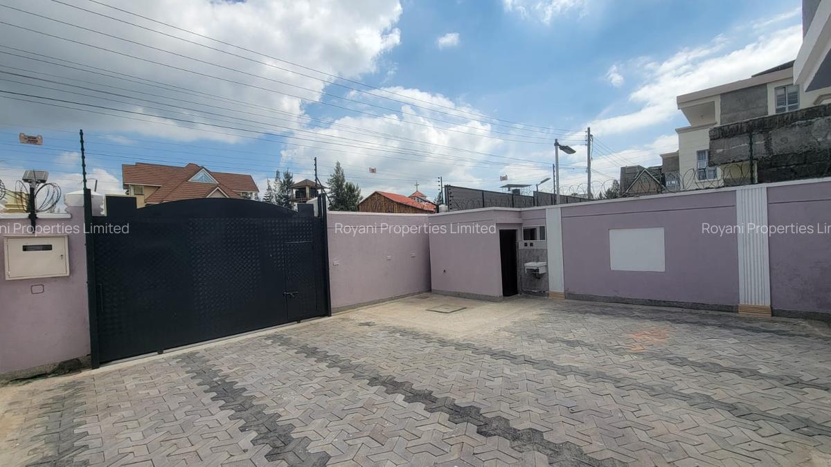 6 Bed House with En Suite in Membley - 19